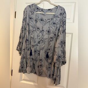 Catherine’s 4x printed peasant blouse